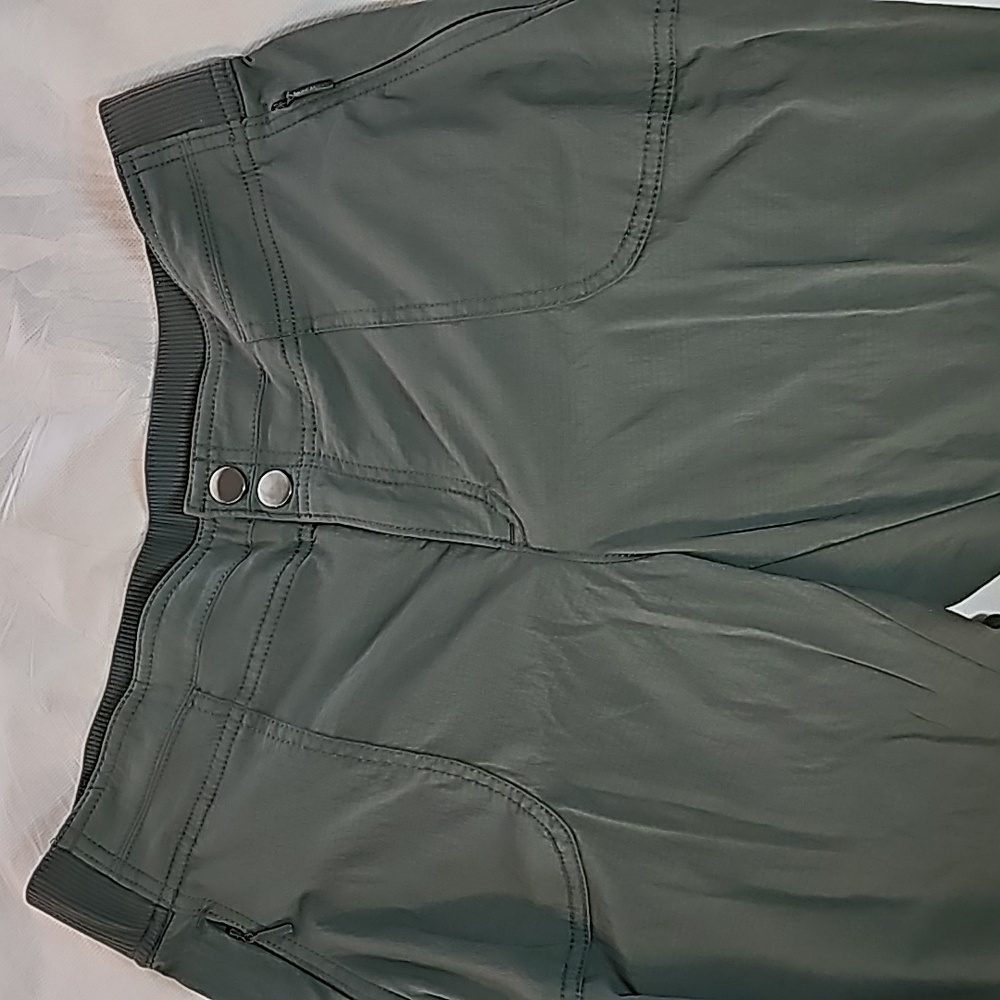 Athleta Green Pants Woman's Size 10 - Picture 7 of 16